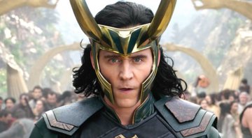 None - Tom Hiddleston como Loki na série da Marvel (Foto: Reprodução/IMDb)
