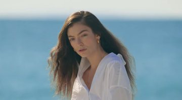 Lorde no clipe de 'Oceanic Feeling' (Foto: Divulgação)