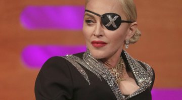 Imagem Aos 62 anos, Madonna homenageia filhos em sua primeira tatuagem; confira