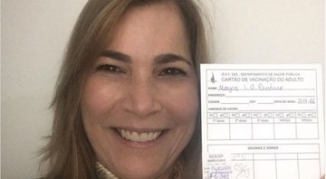 Publicação de Mayra Pinheiro, a “Capitã Cloroquina”, ao lado do cartão de vacinação (Foto: Reprodução/Instagram)