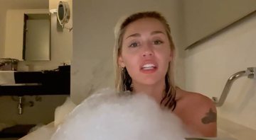 Miley Cyrus em vídeo publicado nas redes sociais (Foto: Reprodução /Twitter)