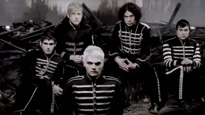My Chemical Romance no clipe de "Welcome to the Black Parade" (Foto: Reprodução / Youtube)