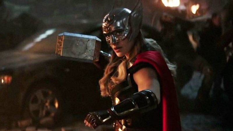 Natalie Portman como Poderosa Thor em Thor: Amor e Trovão (Foto: Reprodução / Marvel)