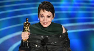 None - Olivia Colman recebendo o Oscar de Melhor Atriz em 2019 (Foto: Kevin Winter/Getty Images)