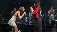 Olivia Rodrigo e Natalie Imbruglia cantando 'Torn' (Foto: Reprodução / YouTube)