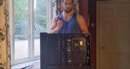 Henry Cavill montando PC Gamer em vídeo no IGTV (foto: reprodução/ Instagram)