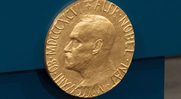 None - Placa com Alfred Nobel, criador do Prêmio Nobel (Foto: Getty Images /Ragnar Singsaas)