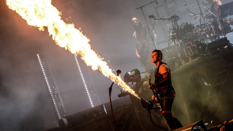 Show do Rammstein na primeira edição do Download Festival, em Paris (Foto:Julien Reynaud/APS-Medias/Sipa USA)