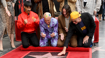 Red Hot Chili Peppers na cerimônia da calçada da fama em Hollywood (Foto: Jon Kopaloff / Getty Images)