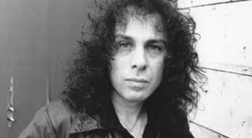 None - Ronnie James Dio (Foto: Reprodução / Twitter)