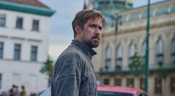 Ryan Gosling em O Agente Oculto (Foto: Stanislav Honzik/Netflix)