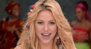 Shakira no clipe de "Waka Waka" (Foto: Reprodução)