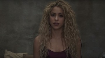 None - A cantora Shakira no clipe de "Nada" (Reprodução)