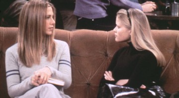 None - Jennifer Aniston e Reese Whiterspoon em Friends (Foto: Reprodução)