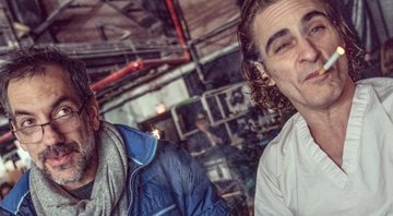 Todd Phillips e Joaquin Phoenix no set de Coringa (foto: Reprodução Instagram)