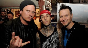 Da esquerda para a direita: Tom DeLonge, Mark Hoppus e Travis Barker, do Blink-182 (Foto: Kevin Winter/Getty Images)