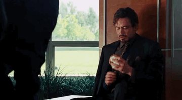 None - Robert Downey Jr. em Homem de Ferro (foto: Reprodução/Marvel)