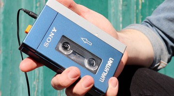 None - Há 40 anos, a Sony lançava o Walkman TPS-L2 (Foto: Reprodução / YouTube)