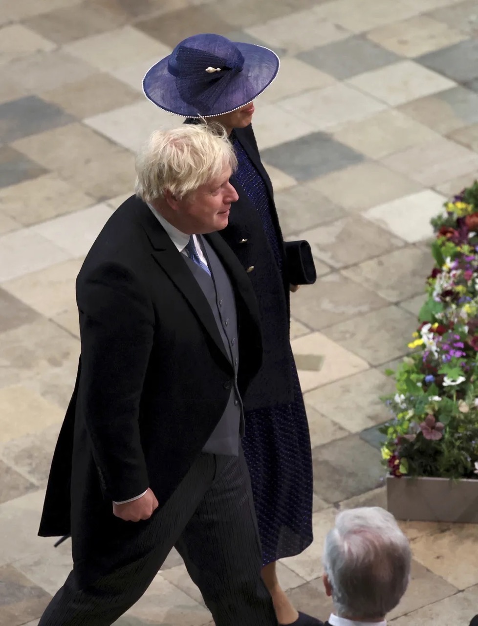 O ex-primeiro-ministro Boris Johnson chega à coroação do rei Charles III, na Abadia de Westminster, em Londres. — Foto: Phil Noble/Pool Photo via AP