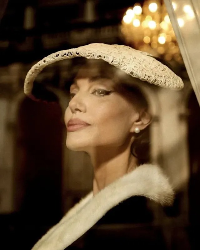Angelina Jolie como Maria Callas para 'Maria' (Reprodução)