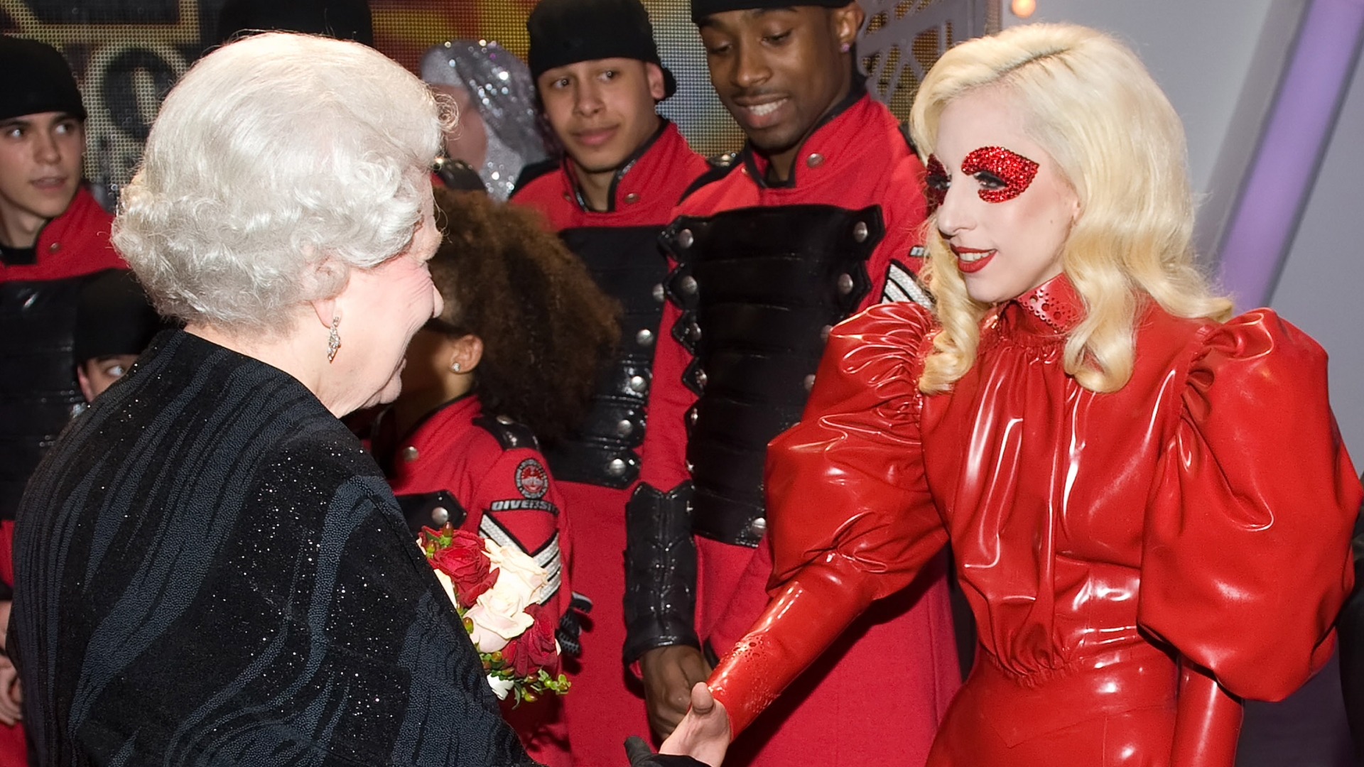 Elizabeth II e Lady Gaga